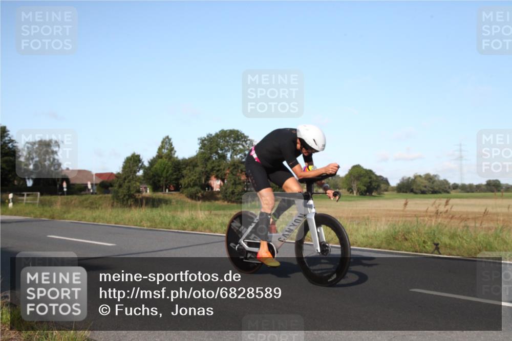 25.08.2024 - Elbe Triathlon Hamburg Fuchs,  Jonas http://msf.ph/oto/6828589 25.08.2024 09:32:01 Radfahren 175, 321, 356, 139, 396, 229, 423, 206, 345 meine-sportfotos.de