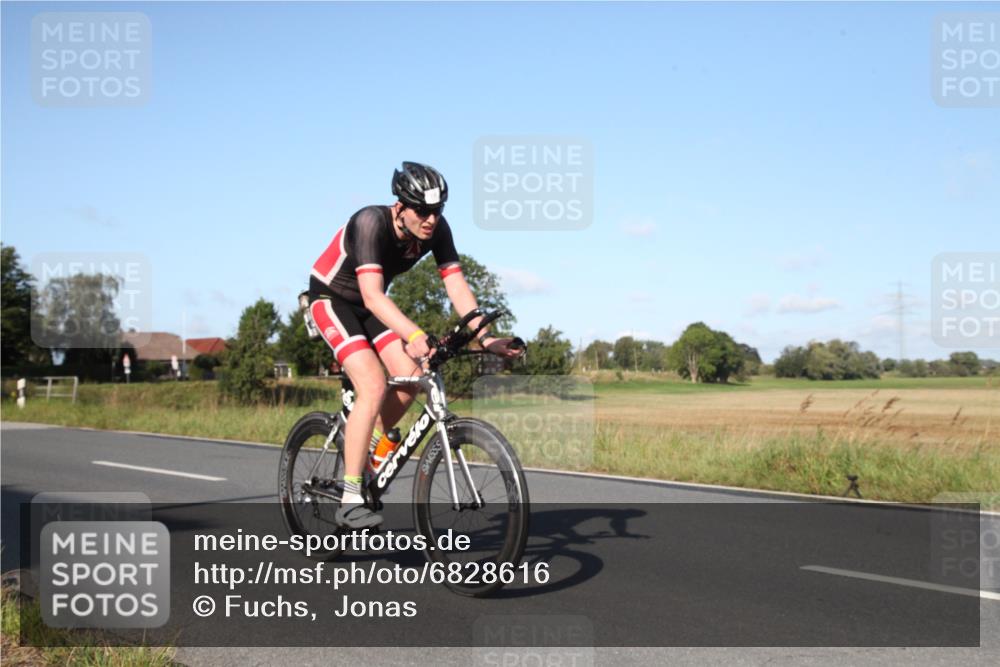 25.08.2024 - Elbe Triathlon Hamburg Fuchs,  Jonas http://msf.ph/oto/6828616 25.08.2024 09:32:16 Radfahren 59, 73, 99, 339, 107 meine-sportfotos.de