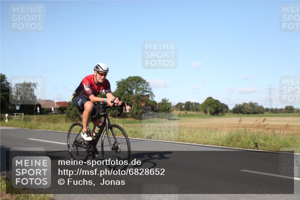 25.08.2024 - Elbe Triathlon Hamburg Fuchs,  Jonas http://msf.ph/oto/6828652 25.08.2024 09:32:36 Radfahren 127, 118, 164, 445, 441 meine-sportfotos.de