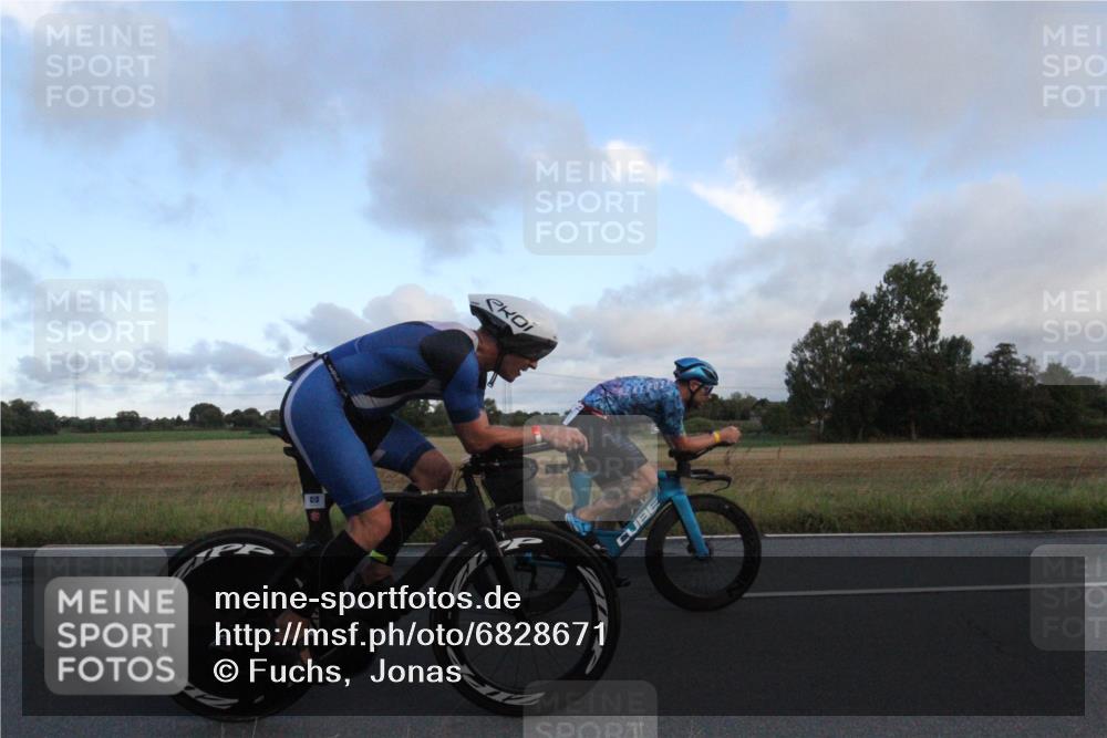 25.08.2024 - Elbe Triathlon Hamburg Fuchs,  Jonas http://msf.ph/oto/6828671 25.08.2024 08:52:39 Radfahren 71, 176, 79 meine-sportfotos.de