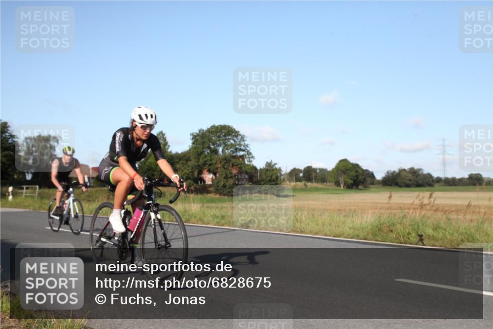 25.08.2024 - Elbe Triathlon Hamburg Fuchs,  Jonas http://msf.ph/oto/6828675 25.08.2024 09:32:55 Radfahren 274, 144, 146, 393, 382 meine-sportfotos.de