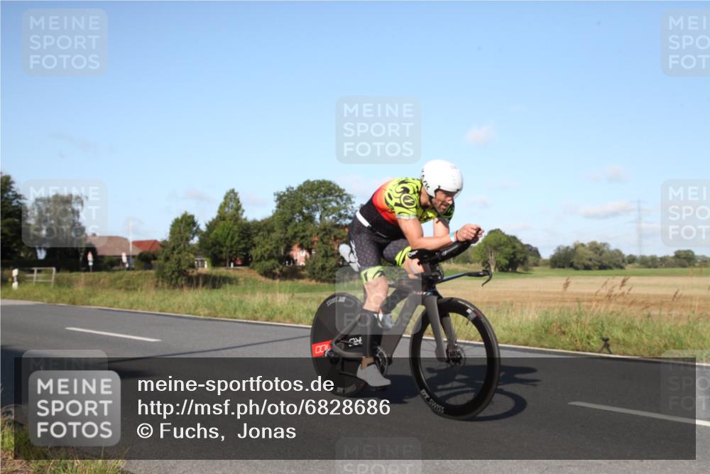 25.08.2024 - Elbe Triathlon Hamburg Fuchs,  Jonas http://msf.ph/oto/6828686 25.08.2024 09:33:08 Radfahren 336 meine-sportfotos.de