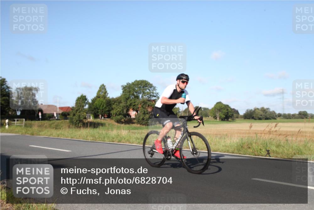 25.08.2024 - Elbe Triathlon Hamburg Fuchs,  Jonas http://msf.ph/oto/6828704 25.08.2024 09:33:27 Radfahren 172, 313, 108, 364, 486, 353 meine-sportfotos.de