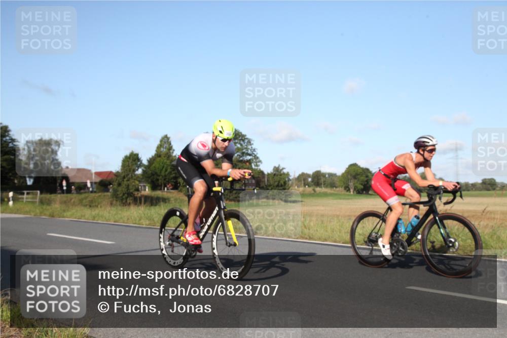 25.08.2024 - Elbe Triathlon Hamburg Fuchs,  Jonas http://msf.ph/oto/6828707 25.08.2024 09:33:33 Radfahren 486, 353, 323, 181 meine-sportfotos.de
