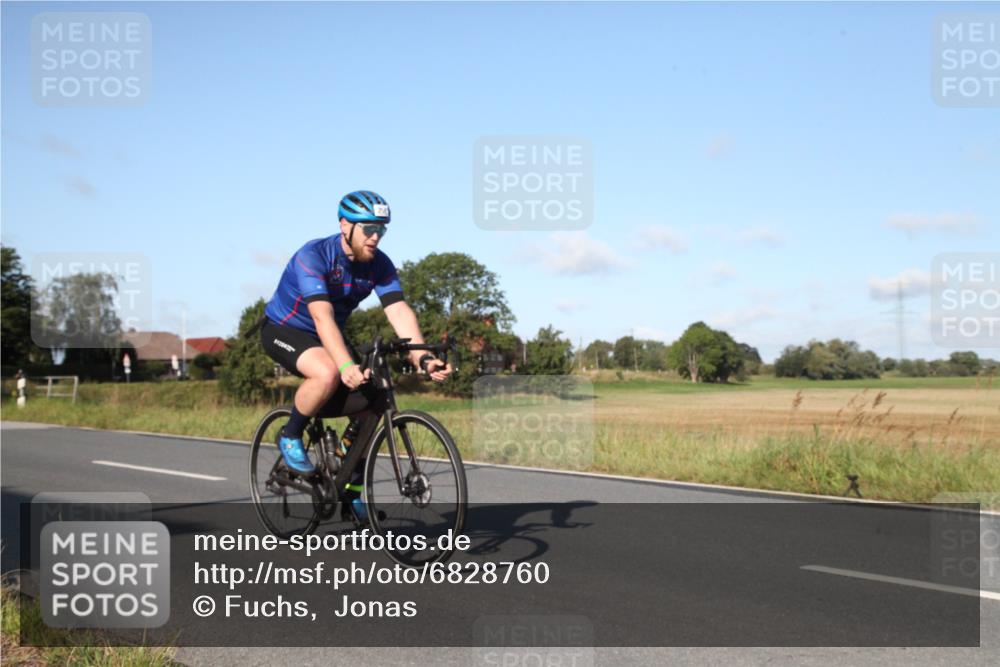 25.08.2024 - Elbe Triathlon Hamburg Fuchs,  Jonas http://msf.ph/oto/6828760 25.08.2024 09:33:58 Radfahren 234, 53, 256 meine-sportfotos.de
