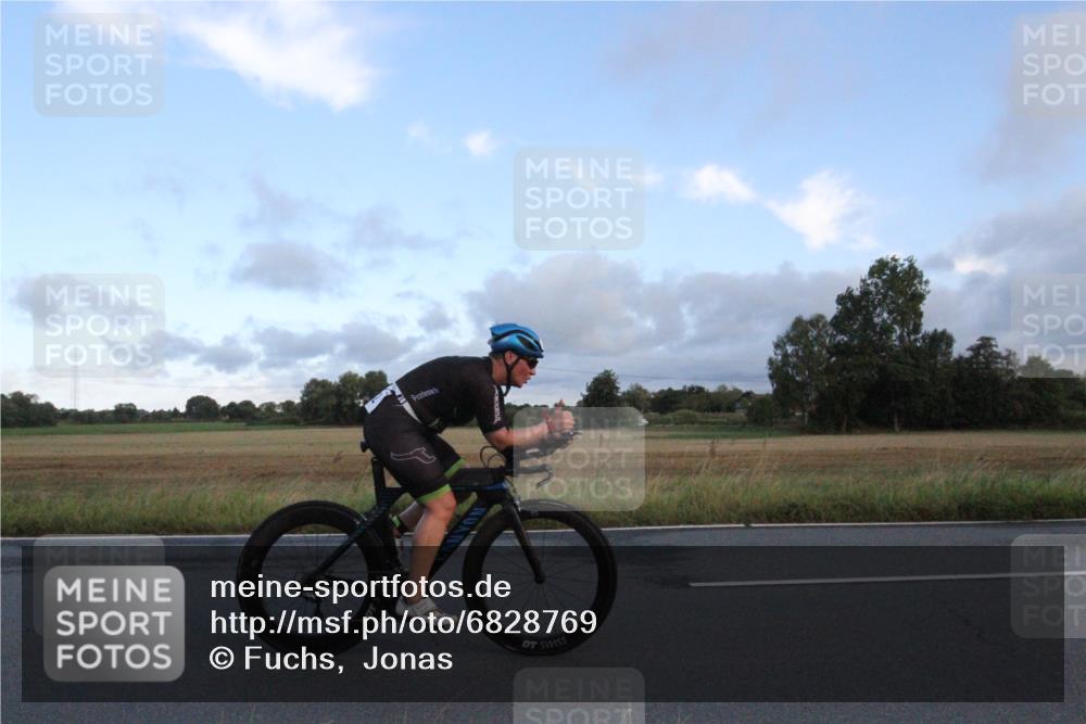 25.08.2024 - Elbe Triathlon Hamburg Fuchs,  Jonas http://msf.ph/oto/6828769 25.08.2024 08:54:13 Radfahren 159, 186, 142, 166 meine-sportfotos.de