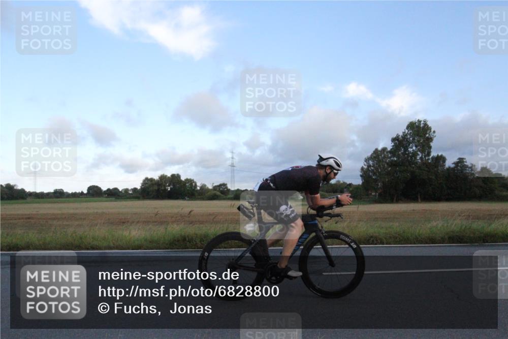 25.08.2024 - Elbe Triathlon Hamburg Fuchs,  Jonas http://msf.ph/oto/6828800 25.08.2024 08:55:01 Radfahren 91, 42, 75, 56, 48, 184 meine-sportfotos.de