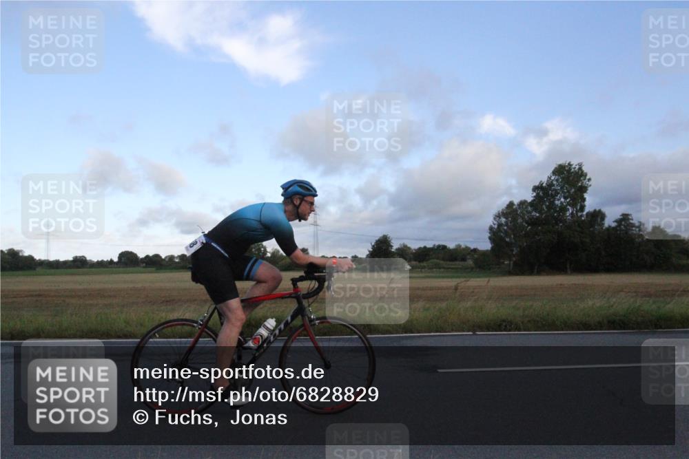 25.08.2024 - Elbe Triathlon Hamburg Fuchs,  Jonas http://msf.ph/oto/6828829 25.08.2024 08:55:17 Radfahren 134, 157, 145, 168, 95, 179, 152, 160 meine-sportfotos.de