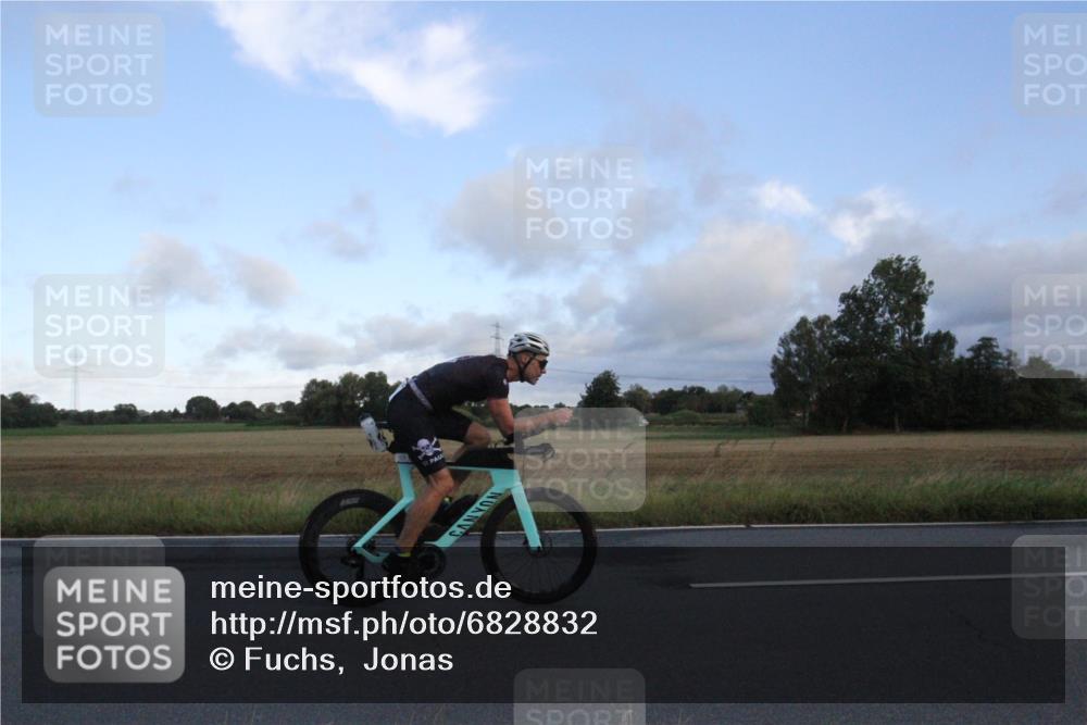 25.08.2024 - Elbe Triathlon Hamburg Fuchs,  Jonas http://msf.ph/oto/6828832 25.08.2024 08:55:18 Radfahren 157, 145, 168, 95, 179, 152, 160 meine-sportfotos.de