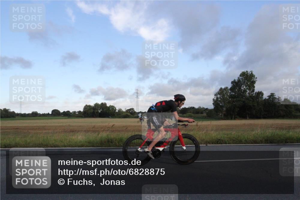 25.08.2024 - Elbe Triathlon Hamburg Fuchs,  Jonas http://msf.ph/oto/6828875 25.08.2024 08:56:38 Radfahren 64, 131, 35 meine-sportfotos.de