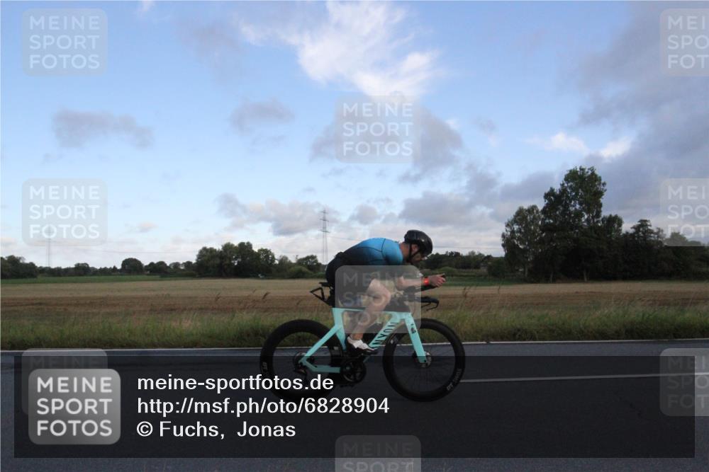 25.08.2024 - Elbe Triathlon Hamburg Fuchs,  Jonas http://msf.ph/oto/6828904 25.08.2024 08:57:10 Radfahren 165, 45, 193, 130 meine-sportfotos.de