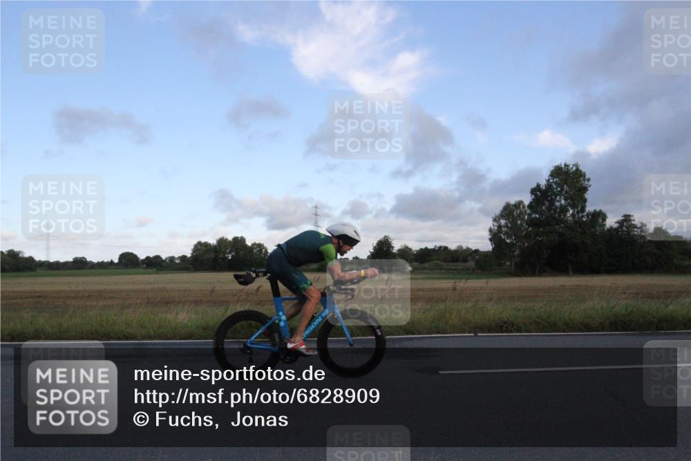 25.08.2024 - Elbe Triathlon Hamburg Fuchs,  Jonas http://msf.ph/oto/6828909 25.08.2024 08:57:10 Radfahren 165, 45, 193, 130 meine-sportfotos.de