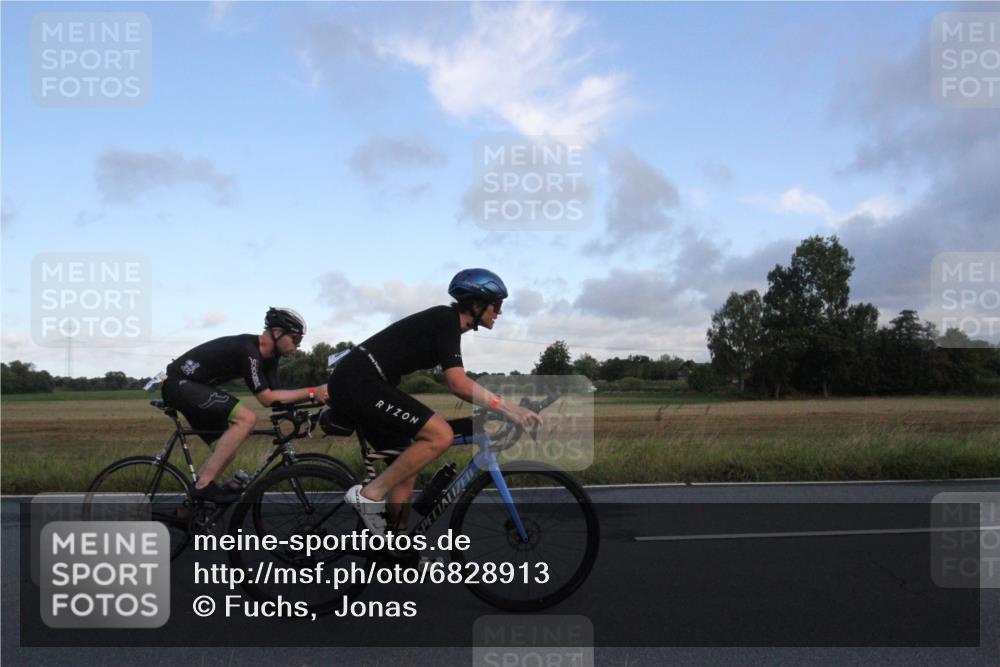 25.08.2024 - Elbe Triathlon Hamburg Fuchs,  Jonas http://msf.ph/oto/6828913 25.08.2024 08:57:15 Radfahren 165, 45, 193, 130, 74, 52 meine-sportfotos.de
