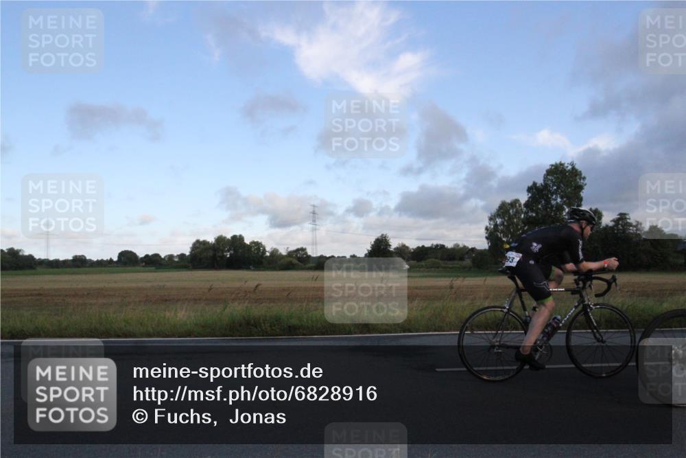 25.08.2024 - Elbe Triathlon Hamburg Fuchs,  Jonas http://msf.ph/oto/6828916 25.08.2024 08:57:15 Radfahren 165, 45, 193, 130, 74, 52 meine-sportfotos.de