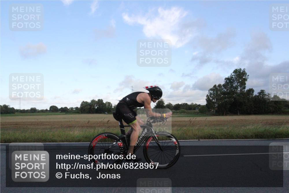 25.08.2024 - Elbe Triathlon Hamburg Fuchs,  Jonas http://msf.ph/oto/6828967 25.08.2024 08:57:59 Radfahren 136, 125, 146, 83, 113 meine-sportfotos.de