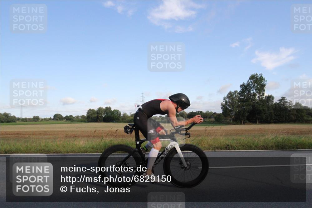 25.08.2024 - Elbe Triathlon Hamburg Fuchs,  Jonas http://msf.ph/oto/6829150 25.08.2024 09:03:35 Radfahren 68, 78 meine-sportfotos.de