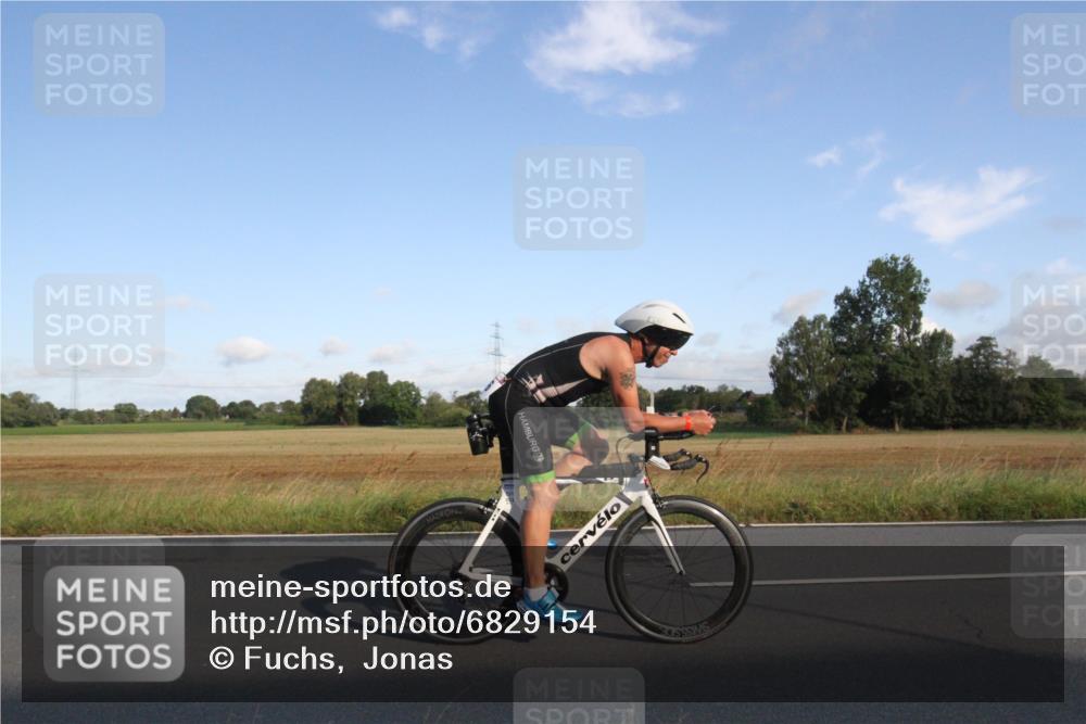 25.08.2024 - Elbe Triathlon Hamburg Fuchs,  Jonas http://msf.ph/oto/6829154 25.08.2024 09:03:42 Radfahren 156, 229, 107 meine-sportfotos.de