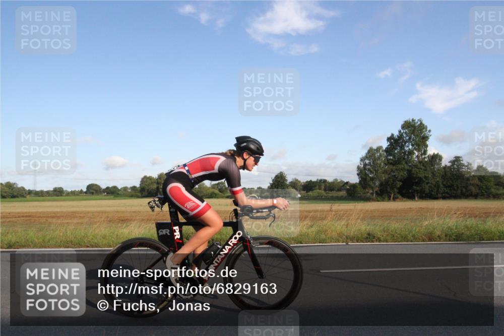 25.08.2024 - Elbe Triathlon Hamburg Fuchs,  Jonas http://msf.ph/oto/6829163 25.08.2024 09:03:46 Radfahren 156, 229, 107 meine-sportfotos.de