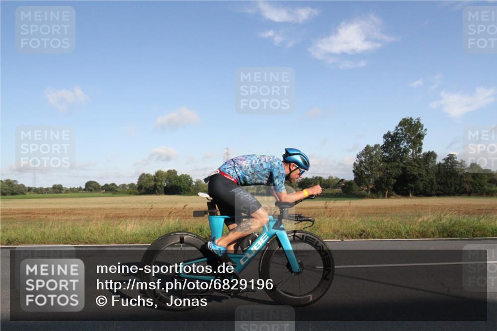25.08.2024 - Elbe Triathlon Hamburg Fuchs,  Jonas http://msf.ph/oto/6829196 25.08.2024 09:05:17 Radfahren 71 meine-sportfotos.de