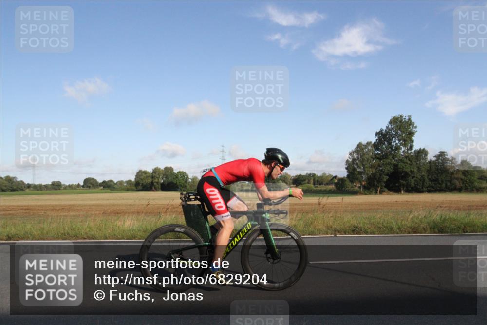 25.08.2024 - Elbe Triathlon Hamburg Fuchs,  Jonas http://msf.ph/oto/6829204 25.08.2024 09:05:33 Radfahren 109, 242, 263 meine-sportfotos.de
