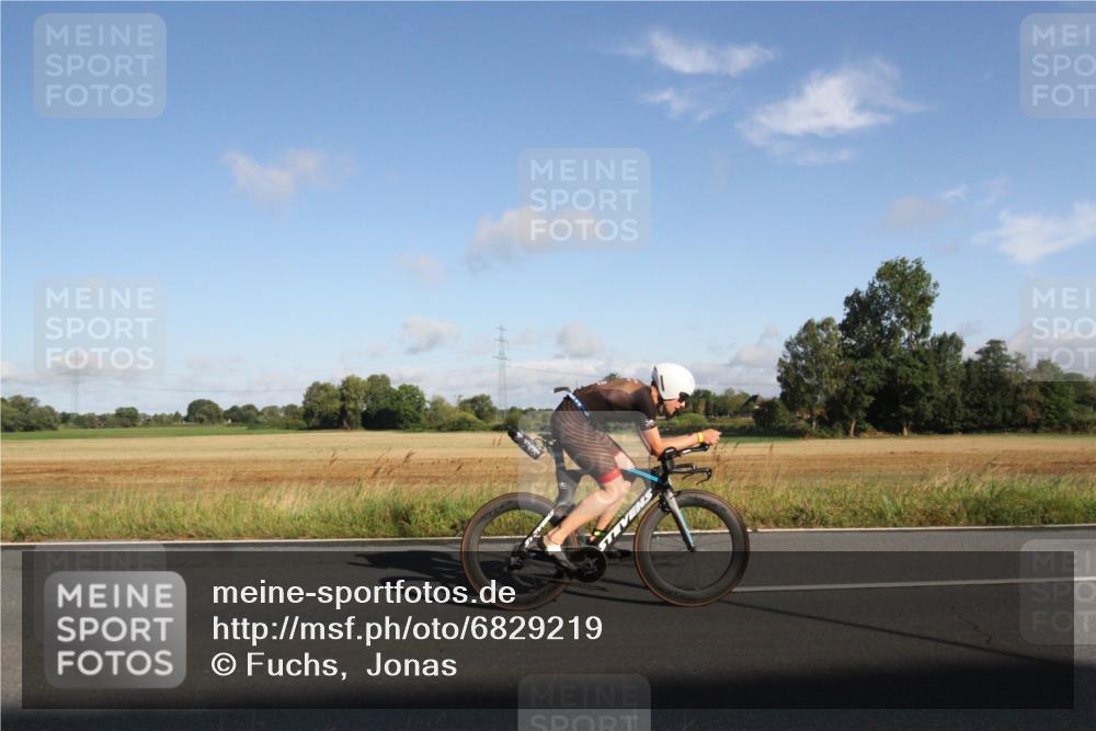 25.08.2024 - Elbe Triathlon Hamburg Fuchs,  Jonas http://msf.ph/oto/6829219 25.08.2024 09:06:00 Radfahren 50, 176 meine-sportfotos.de