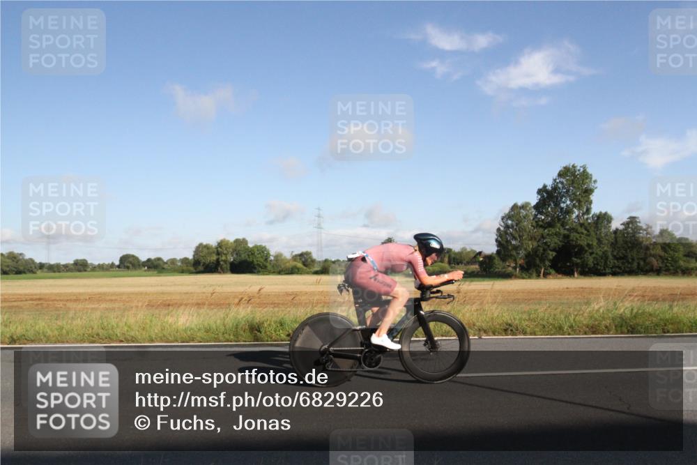 25.08.2024 - Elbe Triathlon Hamburg Fuchs,  Jonas http://msf.ph/oto/6829226 25.08.2024 09:06:11 Radfahren 139 meine-sportfotos.de
