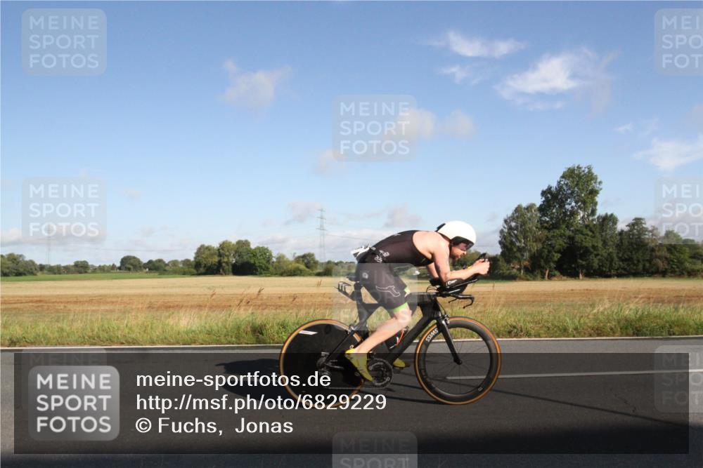 25.08.2024 - Elbe Triathlon Hamburg Fuchs,  Jonas http://msf.ph/oto/6829229 25.08.2024 09:06:29 Radfahren 38, 40 meine-sportfotos.de