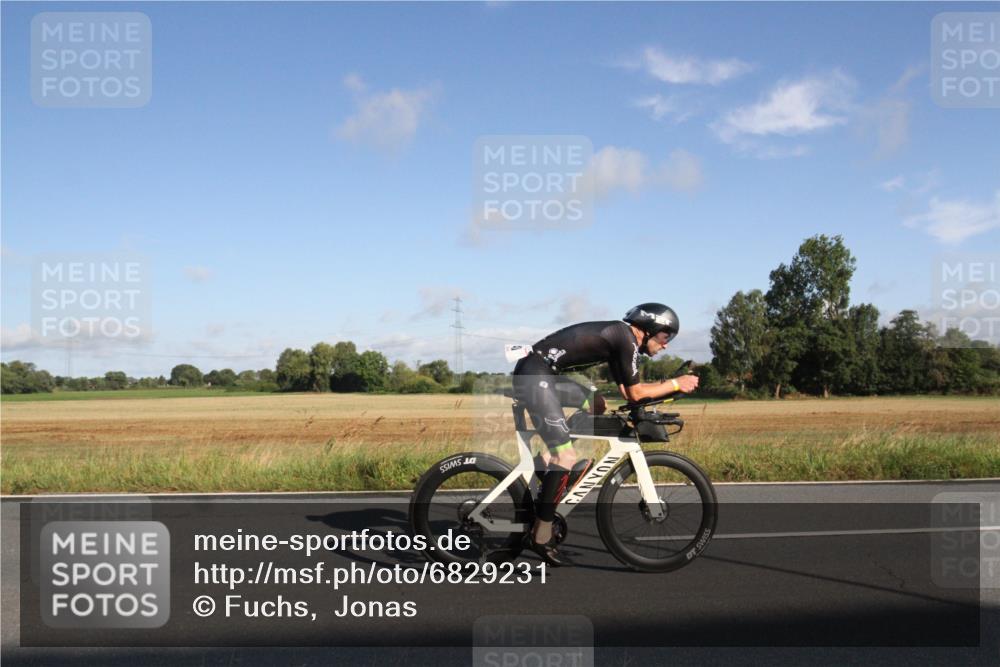 25.08.2024 - Elbe Triathlon Hamburg Fuchs,  Jonas http://msf.ph/oto/6829231 25.08.2024 09:06:35 Radfahren 38, 40, 62 meine-sportfotos.de