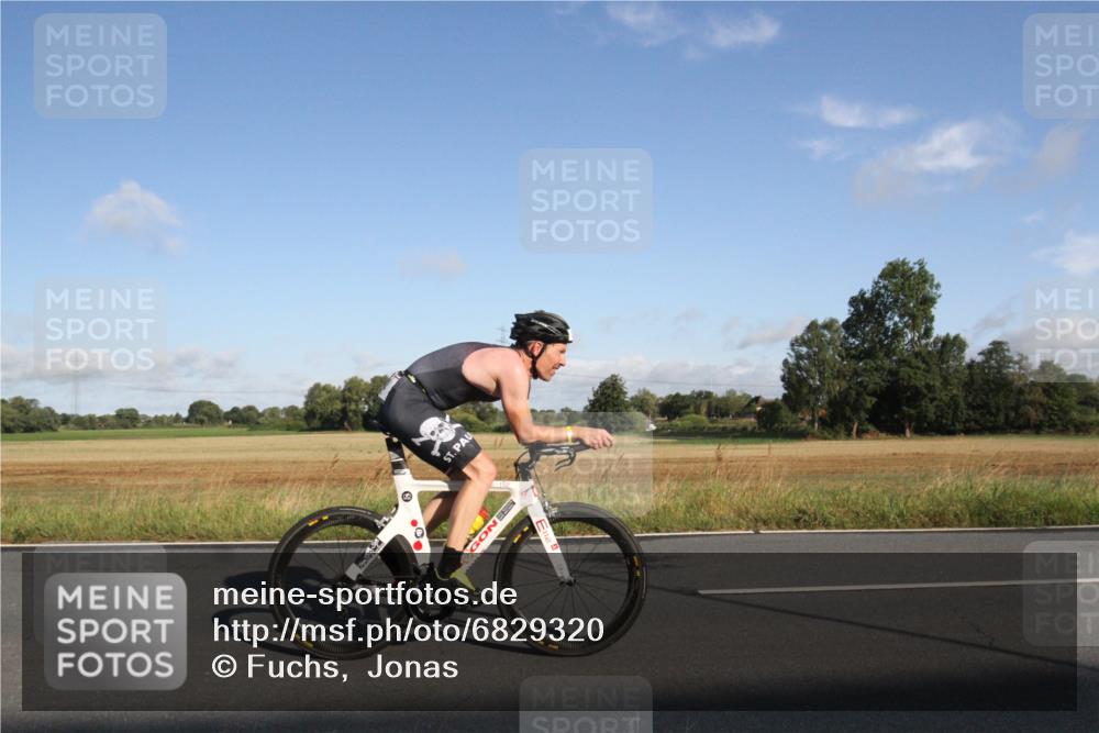 25.08.2024 - Elbe Triathlon Hamburg Fuchs,  Jonas http://msf.ph/oto/6829320 25.08.2024 09:07:56 Radfahren 197, 81, 294, 92, 169 meine-sportfotos.de