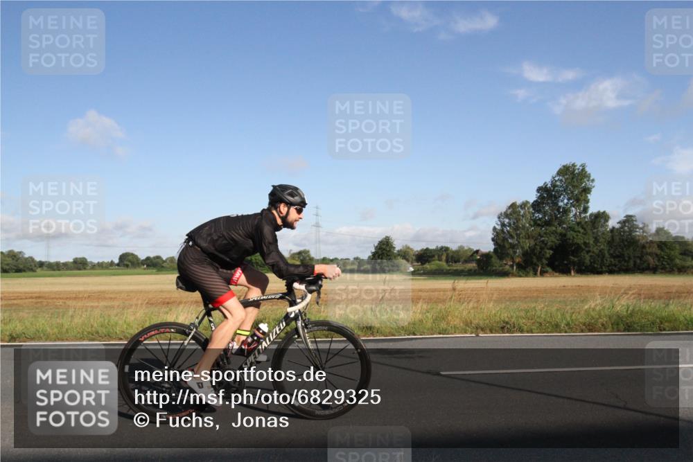 25.08.2024 - Elbe Triathlon Hamburg Fuchs,  Jonas http://msf.ph/oto/6829325 25.08.2024 09:08:03 Radfahren 169, 180, 311, 34 meine-sportfotos.de