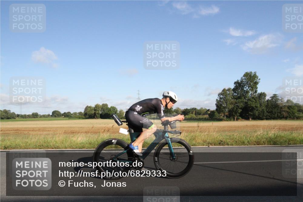 25.08.2024 - Elbe Triathlon Hamburg Fuchs,  Jonas http://msf.ph/oto/6829333 25.08.2024 09:08:06 Radfahren 169, 180, 311, 34, 167, 274 meine-sportfotos.de