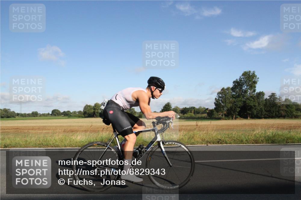 25.08.2024 - Elbe Triathlon Hamburg Fuchs,  Jonas http://msf.ph/oto/6829343 25.08.2024 09:08:14 Radfahren 167, 274, 204, 275, 236, 42 meine-sportfotos.de