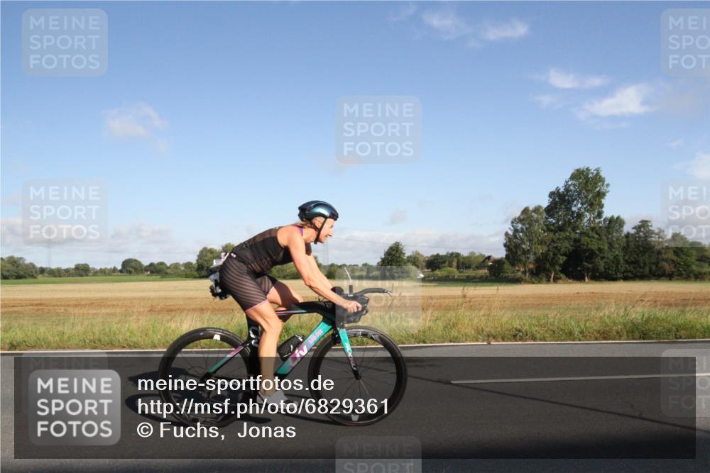 25.08.2024 - Elbe Triathlon Hamburg Fuchs,  Jonas http://msf.ph/oto/6829361 25.08.2024 09:08:21 Radfahren 275, 236, 42, 153, 120 meine-sportfotos.de