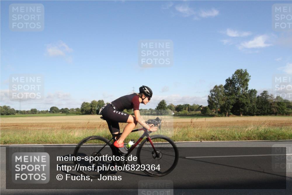 25.08.2024 - Elbe Triathlon Hamburg Fuchs,  Jonas http://msf.ph/oto/6829364 25.08.2024 09:08:24 Radfahren 42, 153, 120 meine-sportfotos.de