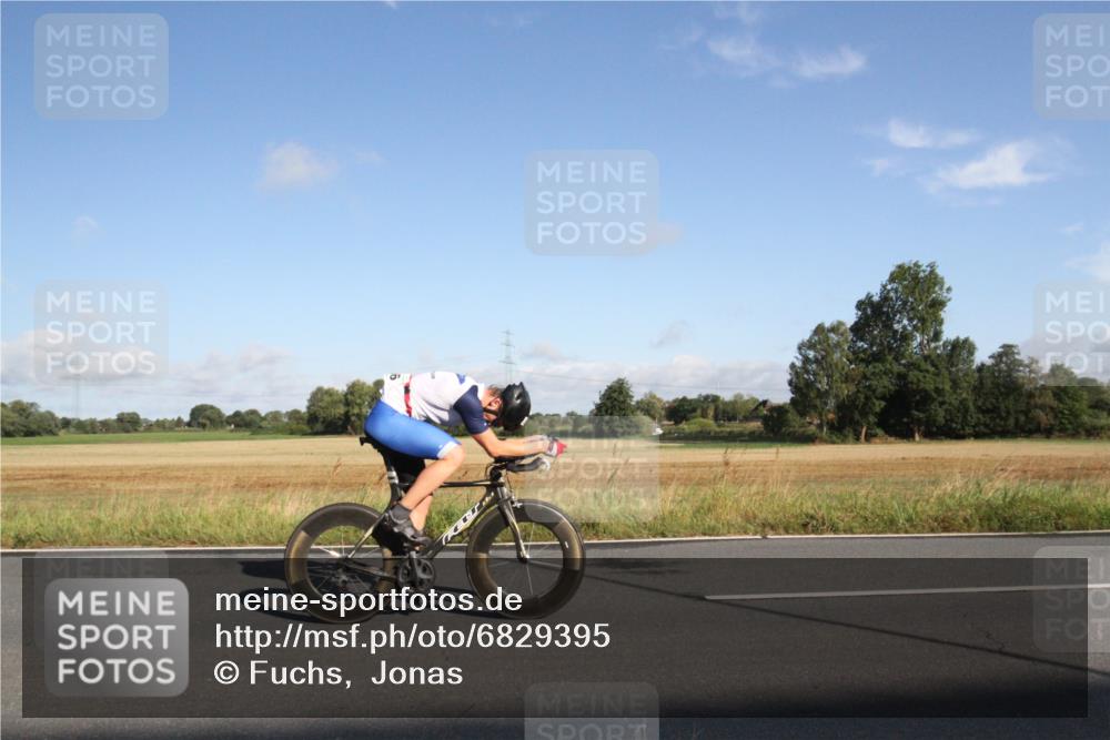 25.08.2024 - Elbe Triathlon Hamburg Fuchs,  Jonas http://msf.ph/oto/6829395 25.08.2024 09:08:49 Radfahren 91, 211, 205, 266, 179, 208, 110, 283 meine-sportfotos.de