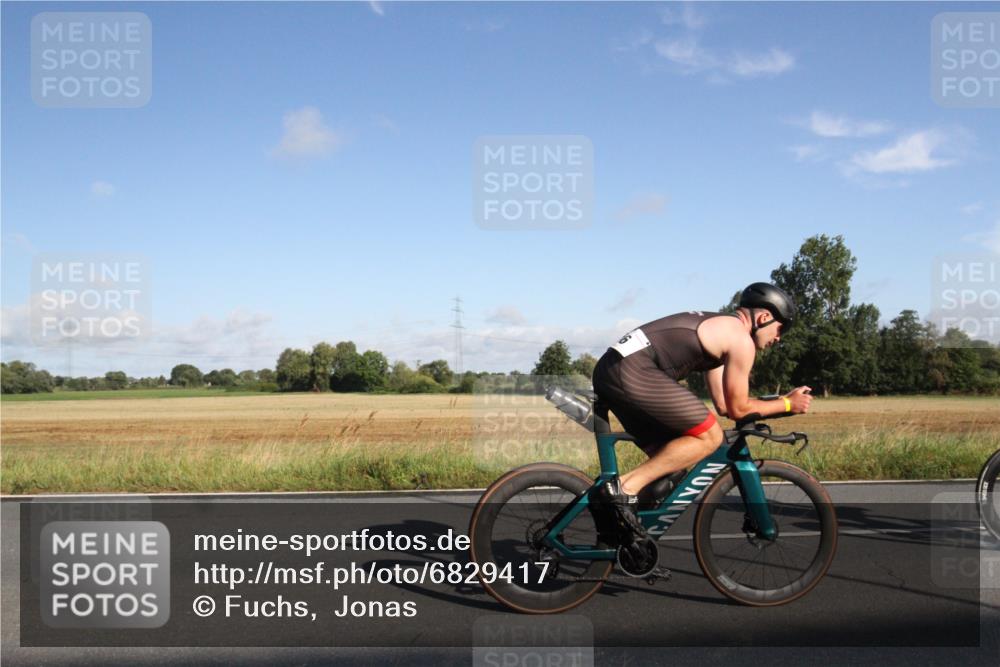 25.08.2024 - Elbe Triathlon Hamburg Fuchs,  Jonas http://msf.ph/oto/6829417 25.08.2024 09:09:00 Radfahren 110, 283, 84, 56, 209, 241, 310 meine-sportfotos.de