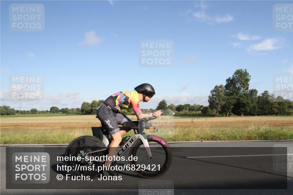25.08.2024 - Elbe Triathlon Hamburg Fuchs,  Jonas http://msf.ph/oto/6829421 25.08.2024 09:09:02 Radfahren 84, 56, 209, 241, 310, 278 meine-sportfotos.de