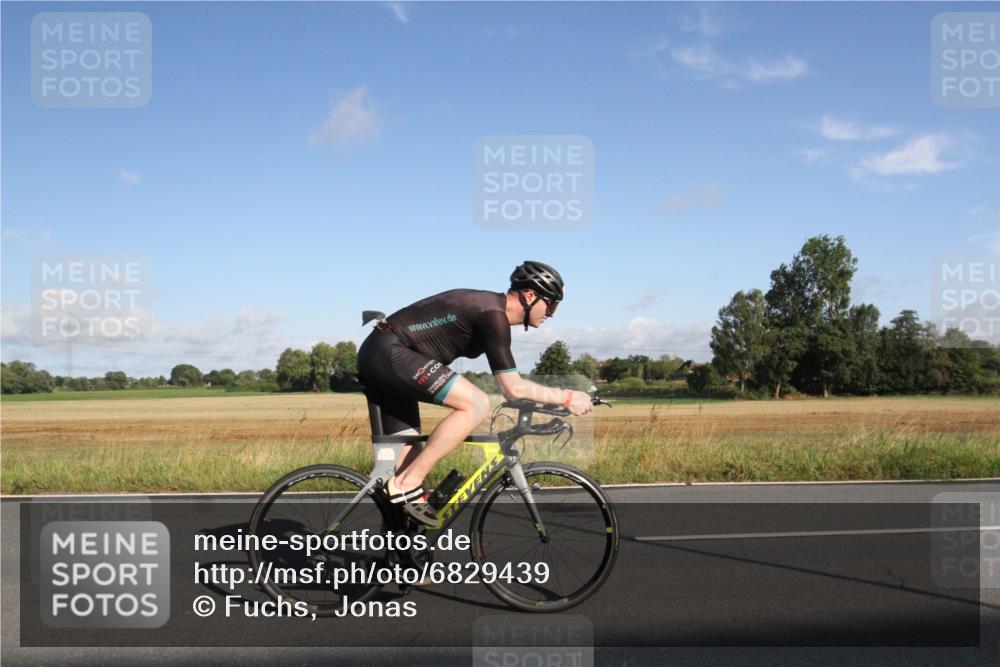 25.08.2024 - Elbe Triathlon Hamburg Fuchs,  Jonas http://msf.ph/oto/6829439 25.08.2024 09:09:12 Radfahren 278, 161, 105, 142, 261 meine-sportfotos.de