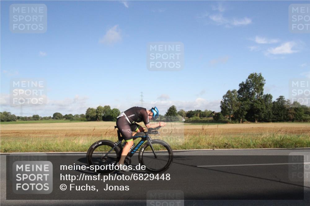 25.08.2024 - Elbe Triathlon Hamburg Fuchs,  Jonas http://msf.ph/oto/6829448 25.08.2024 09:09:15 Radfahren 161, 105, 142, 261, 121 meine-sportfotos.de