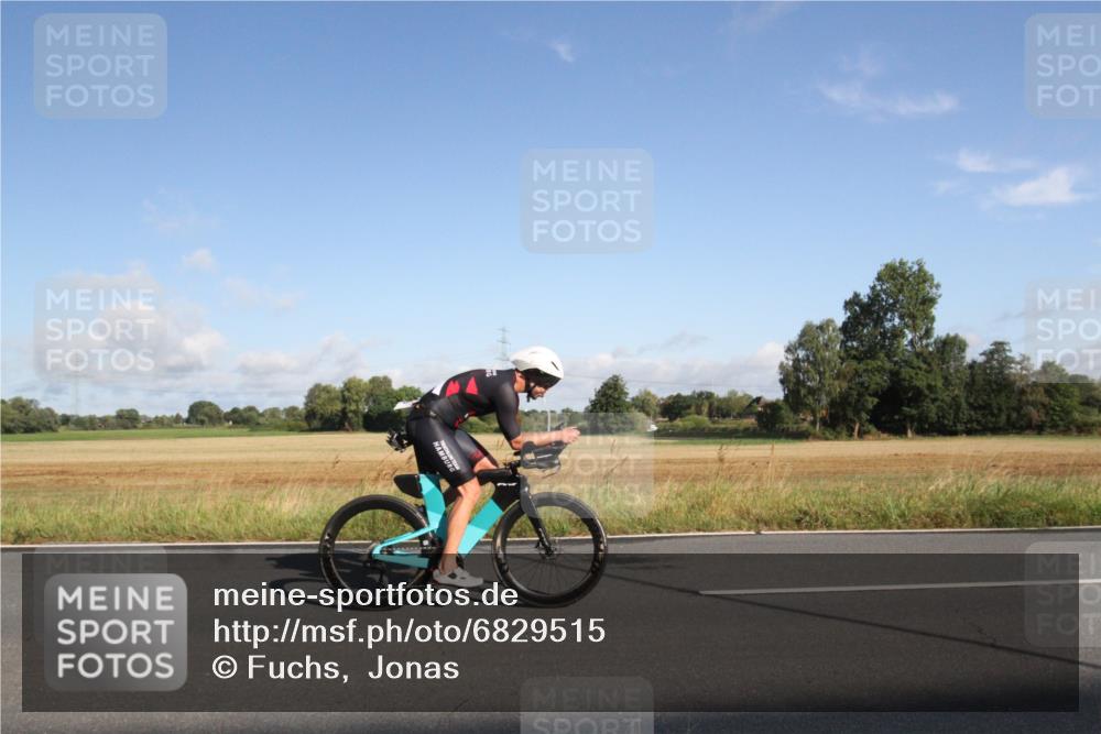 25.08.2024 - Elbe Triathlon Hamburg Fuchs,  Jonas http://msf.ph/oto/6829515 25.08.2024 09:10:11 Radfahren 95, 166, 64, 248, 60 meine-sportfotos.de