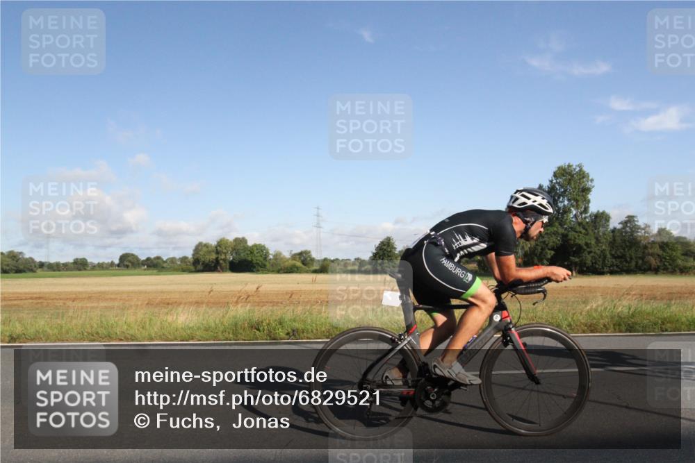 25.08.2024 - Elbe Triathlon Hamburg Fuchs,  Jonas http://msf.ph/oto/6829521 25.08.2024 09:10:21 Radfahren 35, 158, 258, 86 meine-sportfotos.de