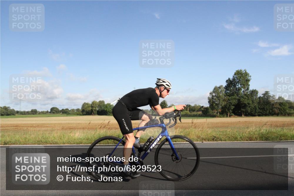 25.08.2024 - Elbe Triathlon Hamburg Fuchs,  Jonas http://msf.ph/oto/6829523 25.08.2024 09:10:24 Radfahren 35, 158, 258, 86 meine-sportfotos.de