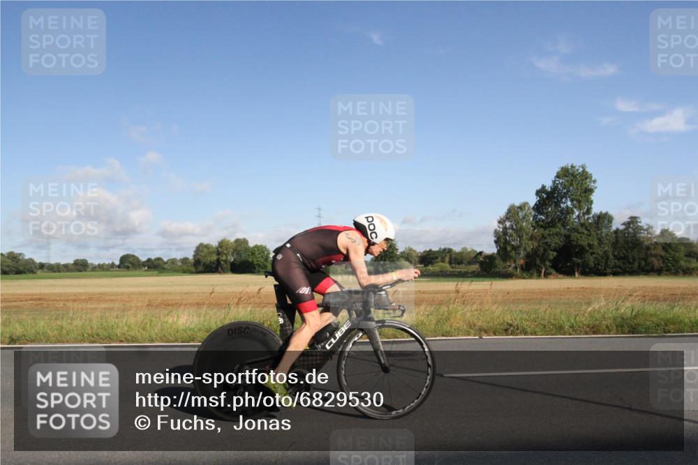 25.08.2024 - Elbe Triathlon Hamburg Fuchs,  Jonas http://msf.ph/oto/6829530 25.08.2024 09:10:27 Radfahren 158, 258, 86 meine-sportfotos.de