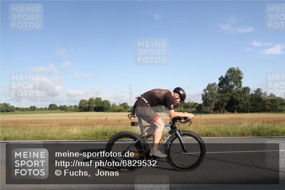 25.08.2024 - Elbe Triathlon Hamburg Fuchs,  Jonas http://msf.ph/oto/6829532 25.08.2024 09:10:34 Radfahren 94, 222 meine-sportfotos.de