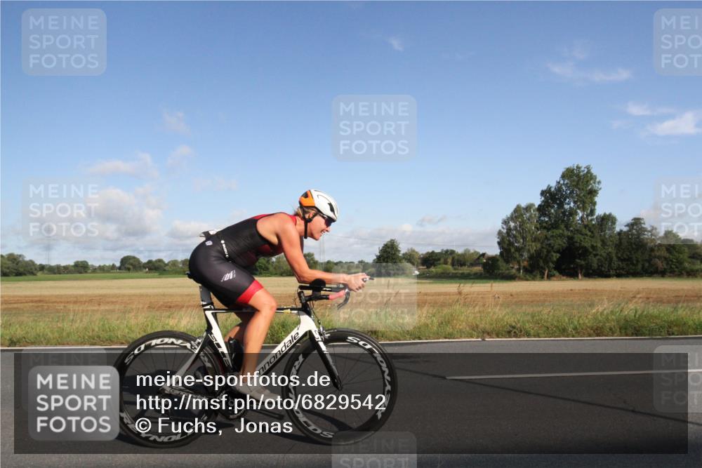 25.08.2024 - Elbe Triathlon Hamburg Fuchs,  Jonas http://msf.ph/oto/6829542 25.08.2024 09:10:44 Radfahren 222, 309, 122, 74, 230 meine-sportfotos.de