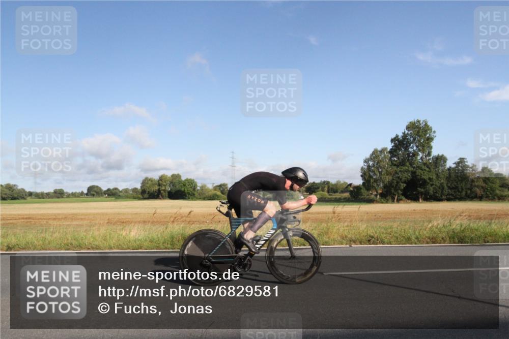 25.08.2024 - Elbe Triathlon Hamburg Fuchs,  Jonas http://msf.ph/oto/6829581 25.08.2024 09:11:18 Radfahren 134, 270, 47, 318, 226 meine-sportfotos.de