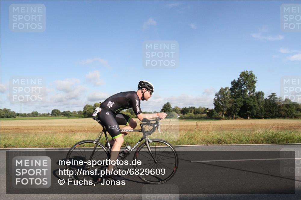 25.08.2024 - Elbe Triathlon Hamburg Fuchs,  Jonas http://msf.ph/oto/6829609 25.08.2024 09:11:38 Radfahren 282, 61, 293, 193, 87, 52 meine-sportfotos.de