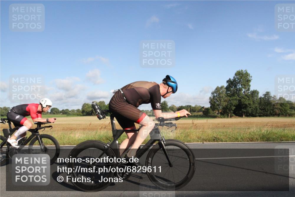 25.08.2024 - Elbe Triathlon Hamburg Fuchs,  Jonas http://msf.ph/oto/6829611 25.08.2024 09:11:41 Radfahren 61, 293, 193, 87, 52, 157, 252 meine-sportfotos.de