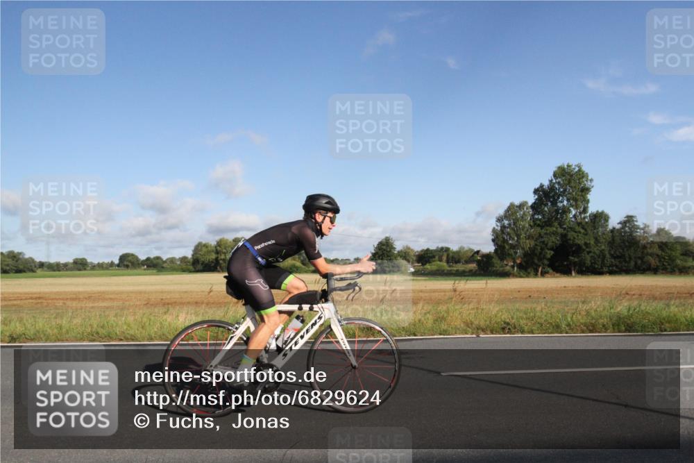 25.08.2024 - Elbe Triathlon Hamburg Fuchs,  Jonas http://msf.ph/oto/6829624 25.08.2024 09:11:46 Radfahren 87, 52, 157, 252, 168, 235 meine-sportfotos.de