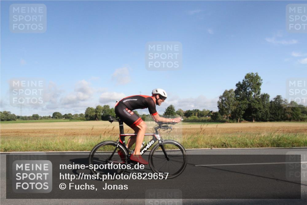 25.08.2024 - Elbe Triathlon Hamburg Fuchs,  Jonas http://msf.ph/oto/6829657 25.08.2024 09:12:14 Radfahren 83, 185, 182 meine-sportfotos.de